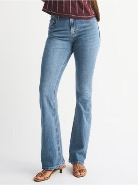 NWT Abercrombie & Fitch The Bootcut Mid Rise Curve Love Jeans Size 27 $90
